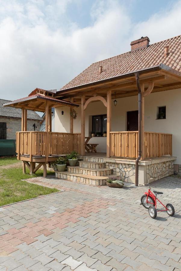 Cyprysovnia Villa Gniezdzewo Exteriör bild